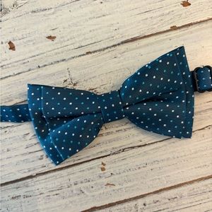 Retreez boys pre tied bow tie size 8-10 years
